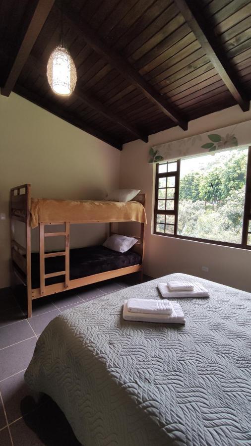 "Casa Verde" En Banos De Agua Santa Con Vista Al Volcan Tungurahua Εξωτερικό φωτογραφία